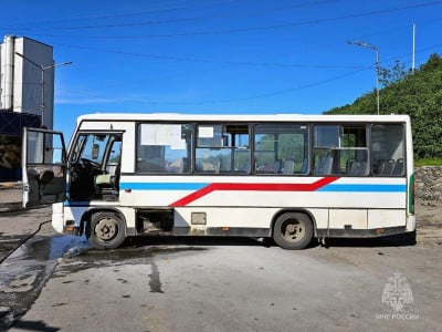 В Североморске на стоянке сгорел рейсовый автобус