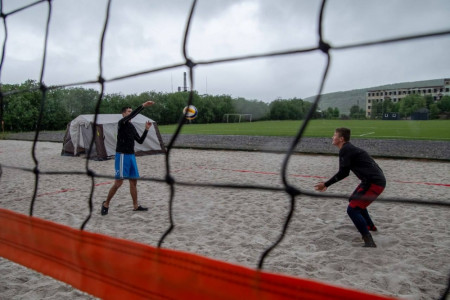 Площадки для пляжного волейбола открылись в Мурманске