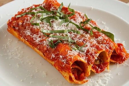 Настоящие итальянские каннеллони: готовим шикарное блюдо из самых простых и доступных продуктов