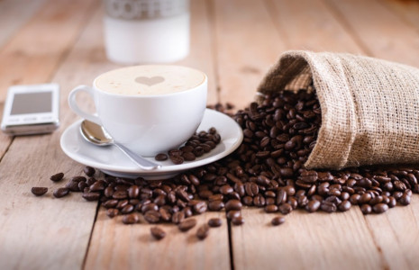 4 чашки этого напитка в день снижают риск развития болезни Паркинсона на 60%: врач раскрыл неизвестные свойства кофе — впечатляющие факты