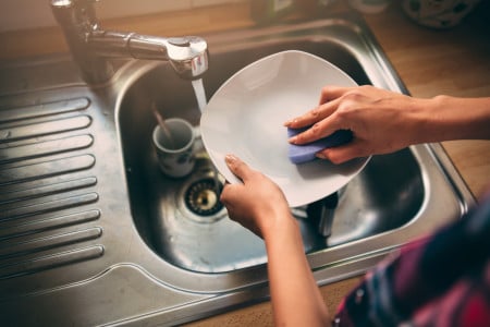 Хитрые жёны средство для посуды давно выкинули: Готовят его сами из вот этого — дармовой эконом-вариант