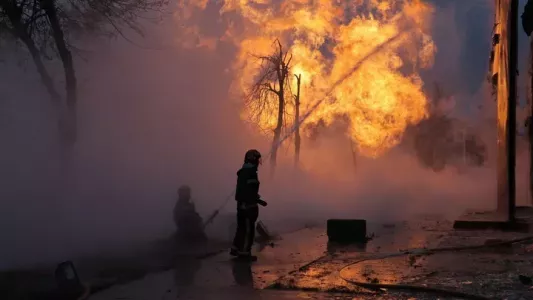 Вой сирен и столбы дыма: вся Украина проснулась 26 июня от мощных прилетов — «Ответка за Севастополь»