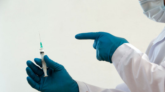 Результаты обнадеживают, но ликовать рано: Россия подошла к созданию вакцины от рака — что тут правда, а что — нет, рассказала биолог Баранова