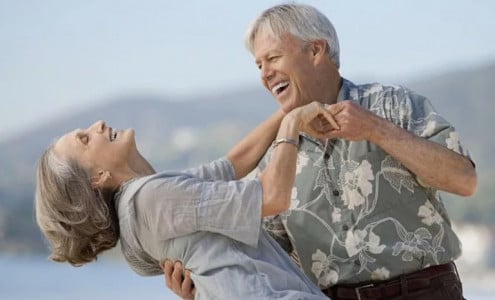 10 правил, которые помогут дожить до счастливой старости: врач раскрыла секрет долголетия — начинать лучше в молодости