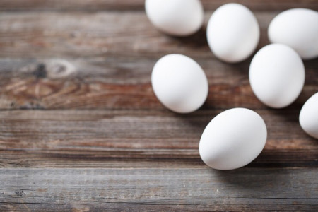 Злоупотреблять этим не стоит: кардиологи раскрыли, сколько яиц можно съедать в неделю — иначе холестерин зашкалит