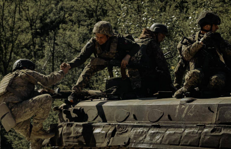 В Волчанске войска несут большие потери — командование закрывает дыры «солдатами удачи»