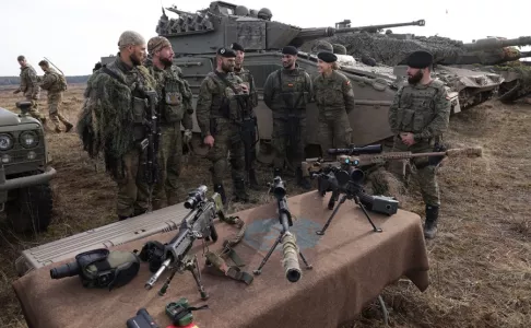 НАТО наращивает «мускулы»: Испания направила в Словакию более 700 военных «для сдерживания России»