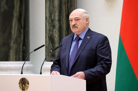 «Расслабляться нельзя»: Лукашенко обвинил Запад в попытке довести ситуацию до степени, когда «весь мир вздрогнет»