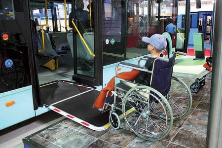 Мурманские соцработники отказали ребёнку-инвалиду в бесплатном проезде
