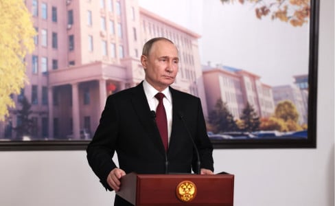 «Настойчиво так просили прекратить огонь»: Путин раскрыл неизвестные ранее детали переговоров с Западом по СВО
