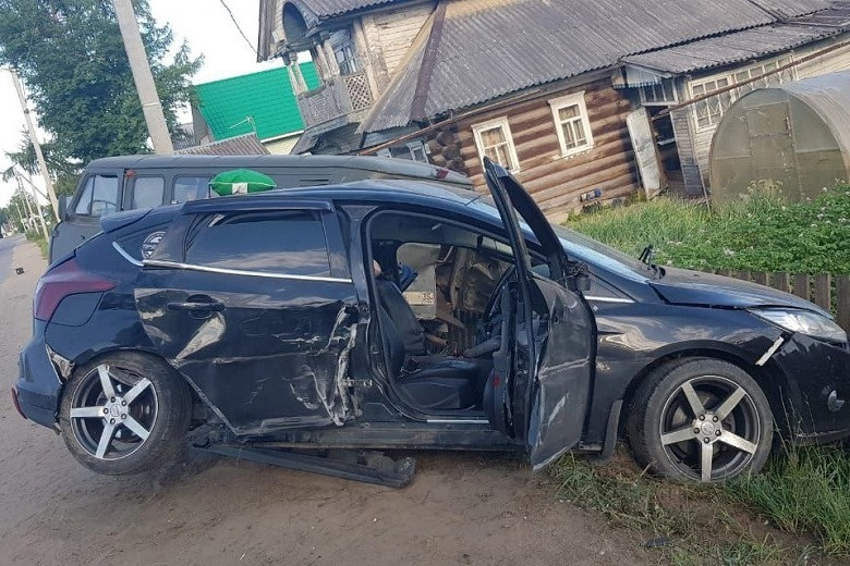 В ДТП в вологодском селе погиб житель Мурманской области