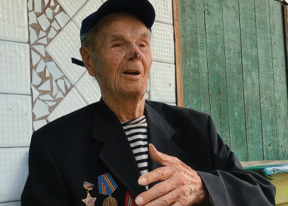 «Не знает»: 107-летнему ветерану ВОВ не смогли сказать о гибели внука на СВО — солдату воздвигнут памятник в центре Донецка