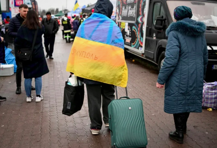 Слазь, приехали, пора на фронт: в Польше придумали, как выслать сотни тысяч понаехавших украинцев — сами побегут в ряды ВСУ