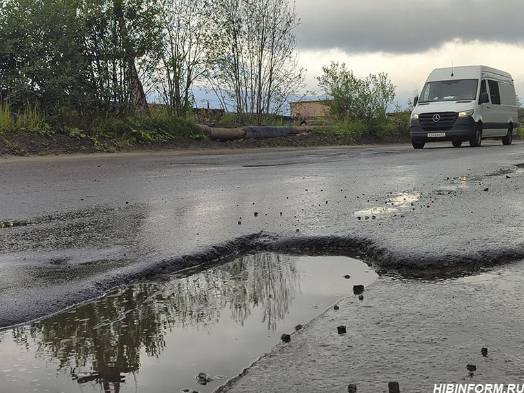 Сезон ремонта подходит к концу: в Апатитах заканчивают приводить дороги в порядок