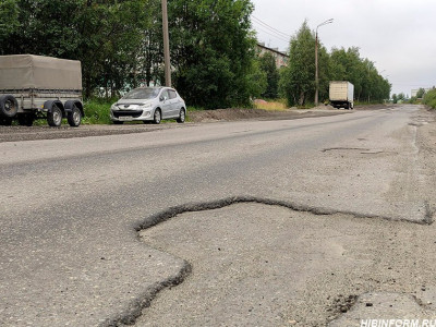 «Не успел — получишь штраф!»: подрядчик не смог вовремя закончить ремонт дороги в Апатитах