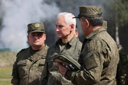 Провал в Курской области стал горькой пилюлей: Белоусов принял важное решение, еще три армии готовы к бою — теперь и мышь не проскочит