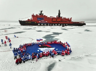 В Мурманск вернулся ледокол «50 лет Победы» после экспедиции «Ледокол знаний»