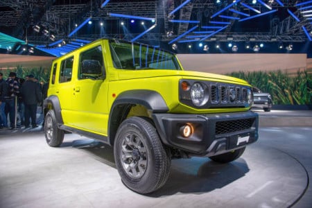 «Нива Легенда» или Jimny: Эксперты рассказали, какой внедорожник выбрать на вторичном рынке