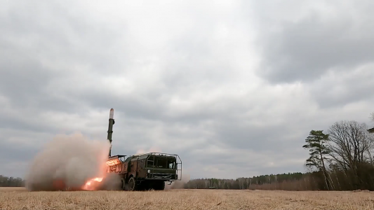 «Украинцы переиграли сами себя»: военкоры раскрыли детали атаки РФ на училище в Полтаве