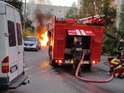 «Сделал это по приколу»: дело о сожженных в Апатитах машинах раскрыто — преступником оказался ранее судимый наркоман