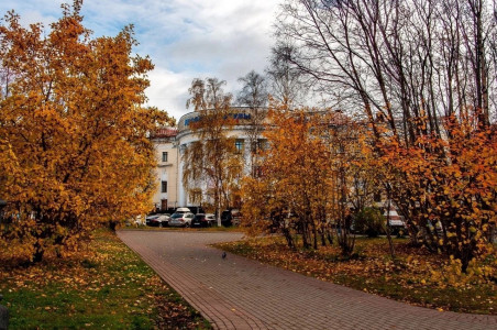 Жаркая осень подарила новый суточный температурный рекорд в Мурманске — таким теплым день был 86 лет назад