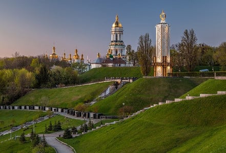 «Зеленский — главная причина»: Украина признана самой вымирающей страной мира, и окончание СВО здесь не поможет