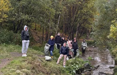 В Мурманске во время субботника собрали более 55 кубометров мусора