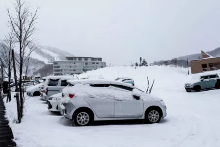 Как при помощи обычной фольги сэкономить расход топлива в автомобиле в холодную погоду: автоэксперты подсказали водителям хитрость