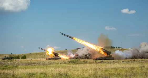 В Курской области сгущаются тучи, Покровск все ближе, в Селидово все очень плохо — военблогер Юрий Подоляка рассказал о происходящем на фронтах СВО 25 октября 2024 года