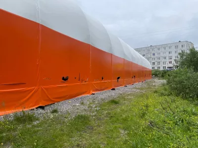 Тентовый хоккейный каток в Снежногорске закрыли после вандализма