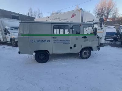 Больницы Мурманской области получили новые санитарные автомобили