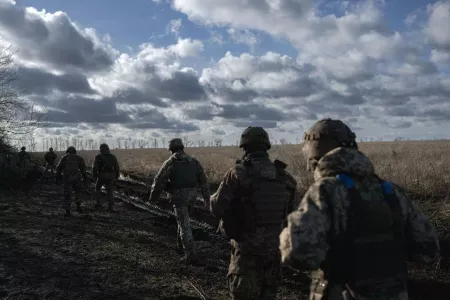 Одесса сидит без света, под Курахово штурмуют Берестки, над Брянском сбили 26 беспилотников: сводки от военкоров на 18 ноября 2024 года