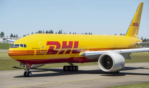 Самолёт компании DHL рухнул на жилой дом в Вильнюсе недалеко от аэропорта