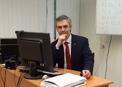 Юрий Ваталин оценил идею отказа от свинины в школах Мурманской области после скандала в Норильске