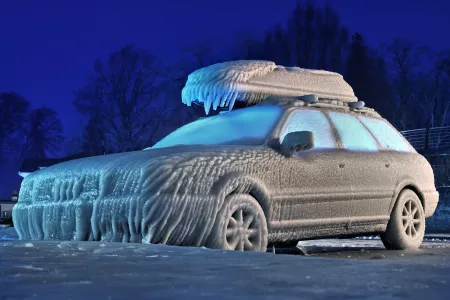 «Аккумулятор — самый уязвимый элемент»: Автоэксперт рассказала, как облегчить пуск автомобиля в морозы