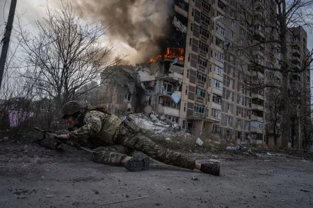 В Курской области ситуация обострилась, Часов Яр вот-вот падет, под Запорожьем набирает обороты большое наступление: сводки от военкоров на 17 декабря 2024 года