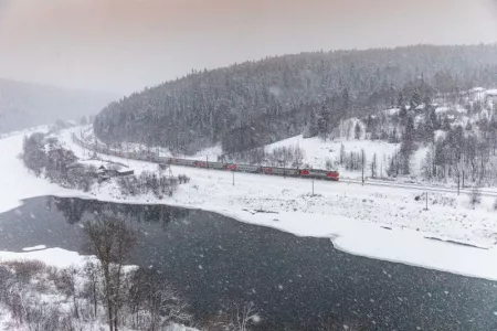 В Мурманск из столицы в новогодние праздники будут ходить дополнительные поезда