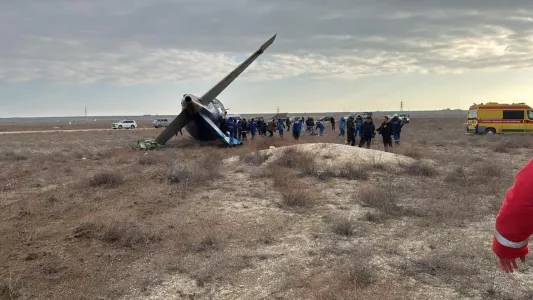 Рождественское чудо: 25 человек выжили при крушении в Казахстане самолета — кадры спасения и полный список летевших в Грозный пассажиров