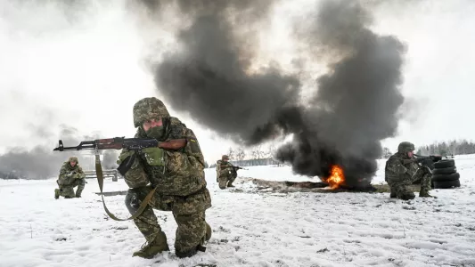 Россия под ударом БПЛА, в Курской области контратаки сыграли злую шутку, под Тернами обвели вокруг пальца целую группировку — военкоры рассказали, что происходит на СВО 28 декабря 2024 года