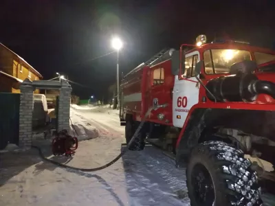 В Кандалакше ночной пожар в частном доме заставил эвакуироваться 6 человек