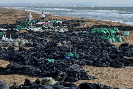 Летний отдых под угрозой: пляжный сезон на Черном море зависит от решений представителей власти, но чиновники не спешат