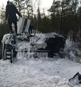 Два человека пострадали на аварии с рейсовым автобусом на трассе «Кола»