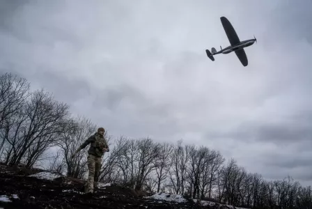 Здоровенный летучий «Бобёр», полыхающий дом и настырные попытки попасть по авиазаводу — что творилось в небе над Россией в ночь на 21 января 2025 года