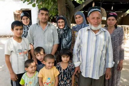 Получившая жилищный сертификат семья из Таджикистана привлекла внимание Бастрыкина: отец семерых детей еще недавно нелестно высказывался о России