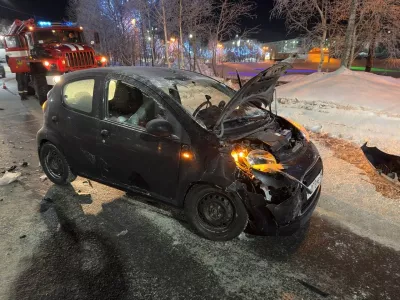 В Кировске на Ленинградской столкнулись две иномарки