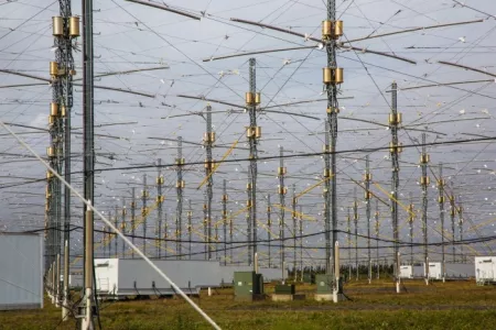 Ученые раскрыли страшный секрет американского ионосферного комплекса HAARP: «оружие Армагеддона» может вызвать разрушительные катаклизмы в РФ