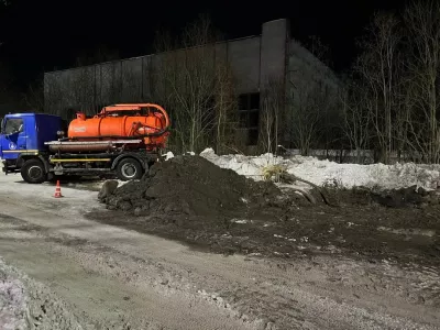 Коммунальную аварию в Кандалакше устраняют почти сутки