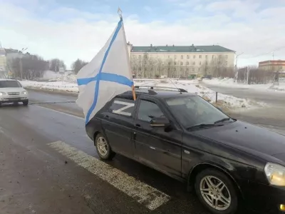 Движение транспорта в Полярном ограничат из-за автопробега