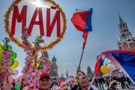 Россиянам объяснили, как скудные выходные на 23 февраля увеличат майские каникулы — придется потерпеть