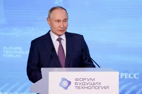 Владимир Путин рассмешил весь зал, пошутив про порошки в беседе с академиком РАН